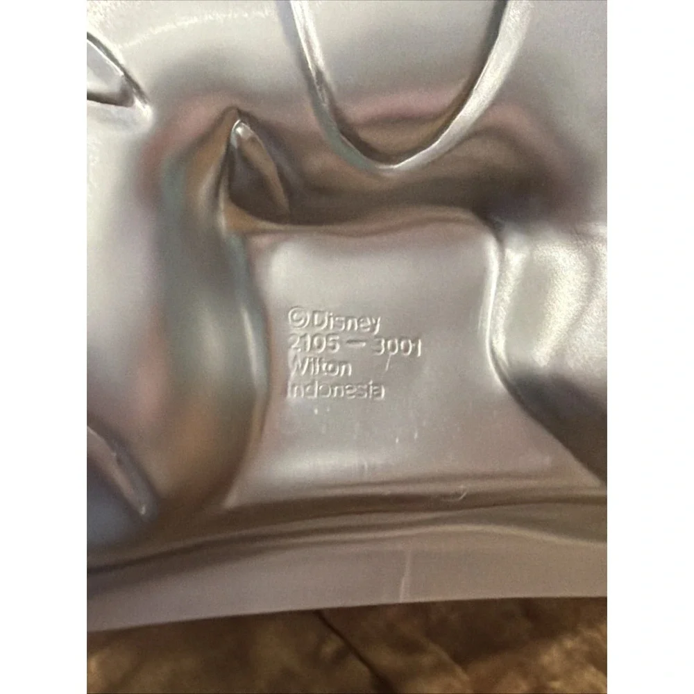 Vintage Wilton TIGGER Full Body Cake Pan 2105-3001 Disney Pooh NEW